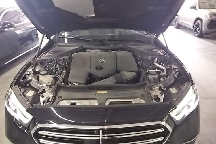Used Mercedes-Benz E-Class 2024 Facelift E 260 L Engine Bay