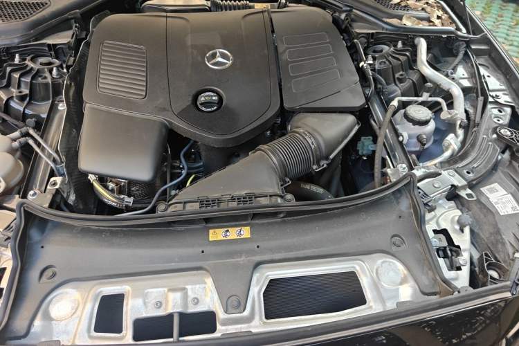 Used Mercedes-Benz E-Class 2024 E 260 L Engine Bay