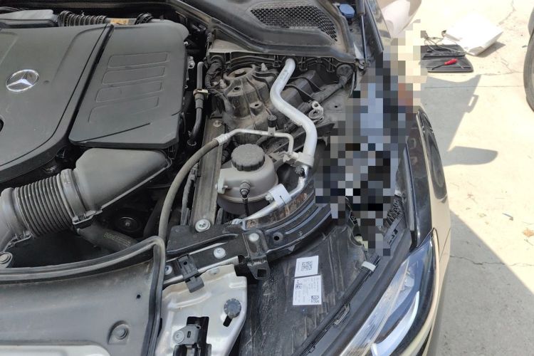 Used Mercedes-Benz E-Class 2024 E 300 L Fashion Sport Model Engine Bay Left