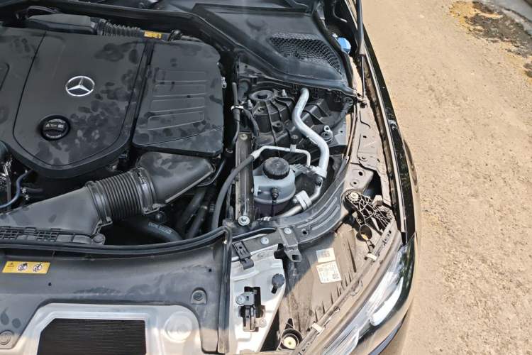 Used Mercedes-Benz E-Class 2024 Facelift E 300 L Luxury Edition Engine Bay Left