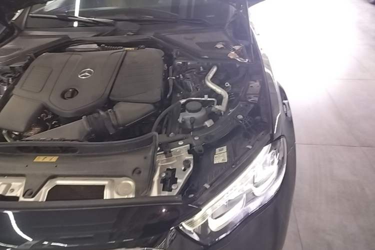Used Mercedes-Benz E-Class 2024 Facelift E 260 L Engine Bay Left