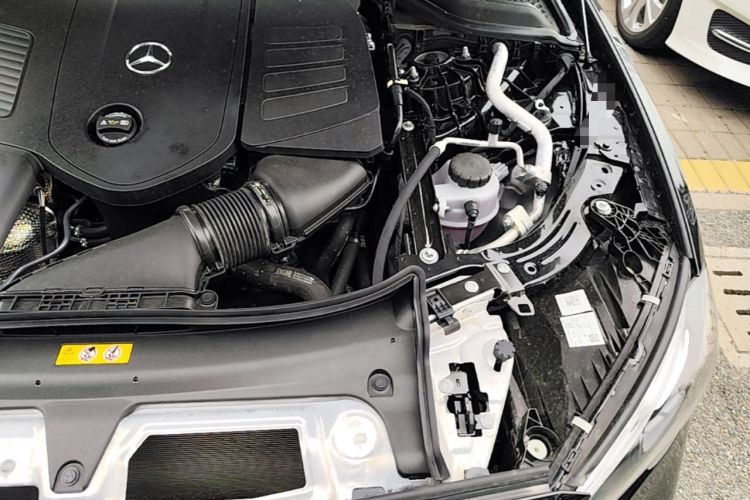 Used Mercedes-Benz E-Class 2024 Refresh E 300 L Stylish Edition Engine Bay Left