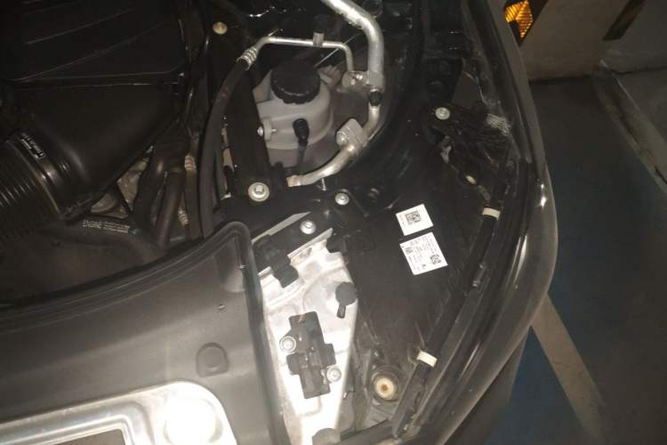 Used Mercedes-Benz E-Class 2024 E 300 L Luxury Model Engine Bay Left
