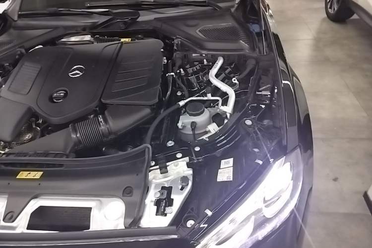 Used Mercedes-Benz E-Class 2024 Facelift E 260 L Engine Bay Left