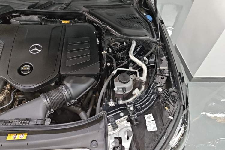 Used Mercedes-Benz E-Class 2024 Facelift E 300 L Luxury Edition Engine Bay Left