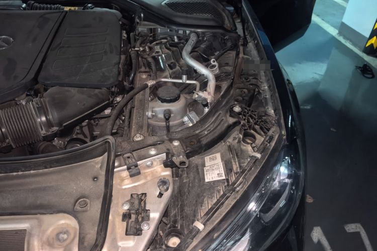 Used Mercedes-Benz E-Class 2024 E 300 L Fashion Sport Model Engine Bay Left