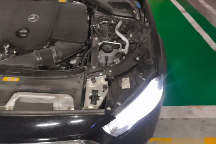 Used Mercedes-Benz E-Class 2024 Facelift E 300 L Luxury Edition Engine Bay Left