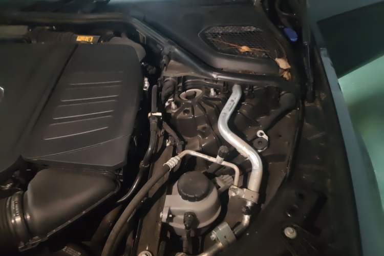 Used Mercedes-Benz E-Class 2024 Revised E 300 L Luxury Sports Edition Engine Bay Left