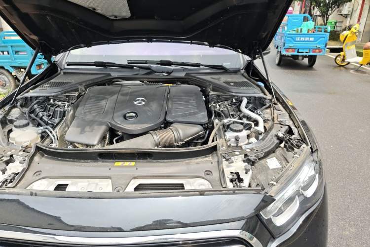 Used Mercedes-Benz E-Class 2024 Facelift E 300 L Luxury Edition Engine Bay Left