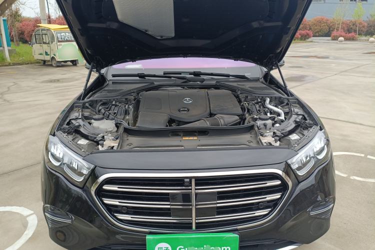 Used Mercedes-Benz E-Class 2024 E 260 L Engine Bay