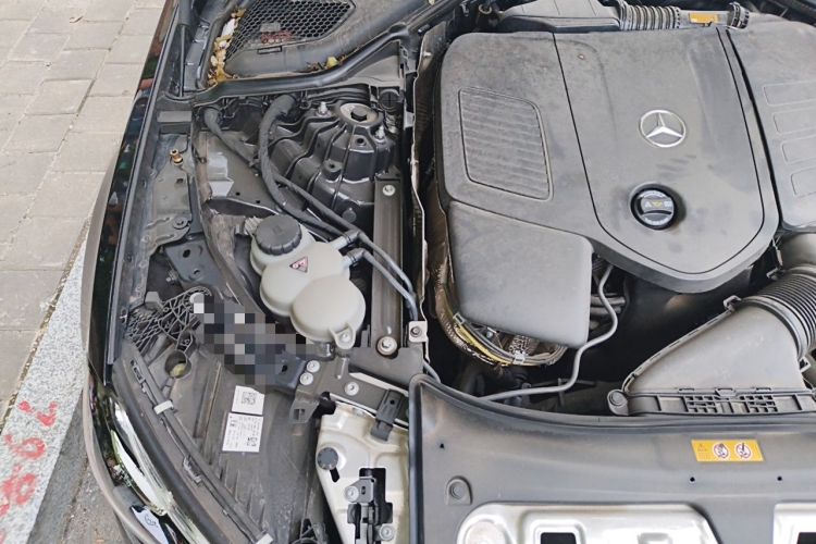 Used Mercedes-Benz E-Class 2024 Facelift E 260 L Engine Bay Right