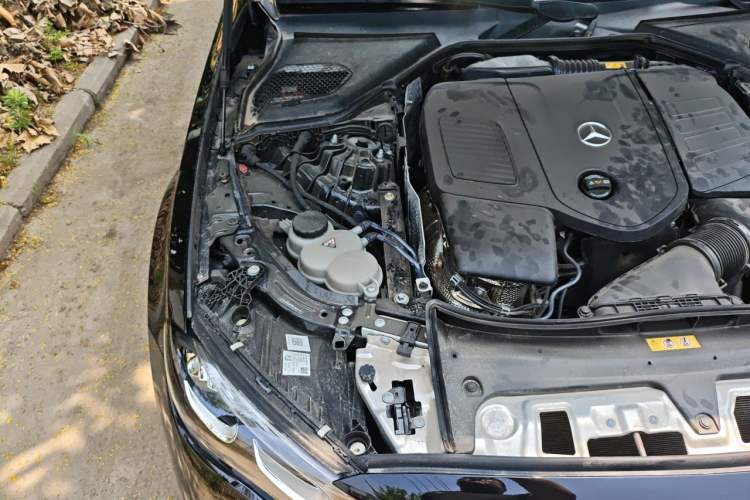 Used Mercedes-Benz E-Class 2024 Facelift E 300 L Luxury Edition Engine Bay Right