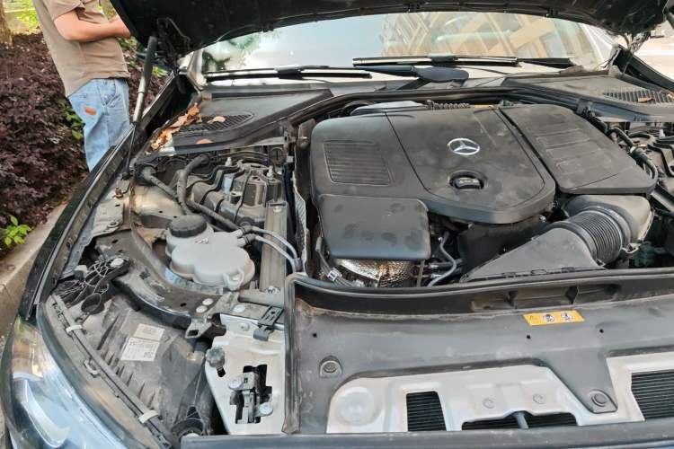 Used Mercedes-Benz E-Class 2024 E 300 L Luxury Model Engine Bay Right