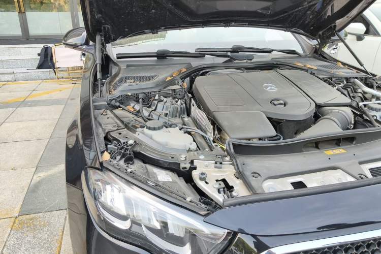 Used Mercedes-Benz E-Class 2024 E 260 Sport Edition Engine Bay Right