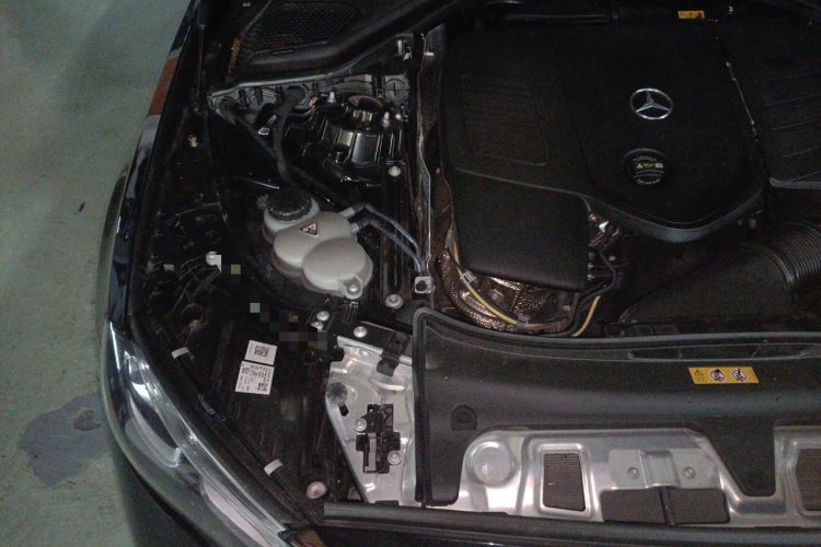 Used Mercedes-Benz E-Class 2024 Facelift E 300 L Luxury Edition Engine Bay Right