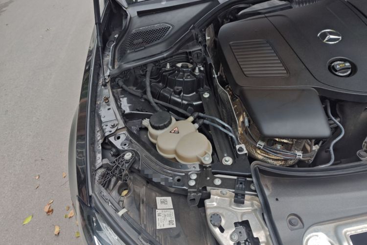 Used Mercedes-Benz E-Class 2024 E 300 L Luxury Sport Model Engine Bay Right