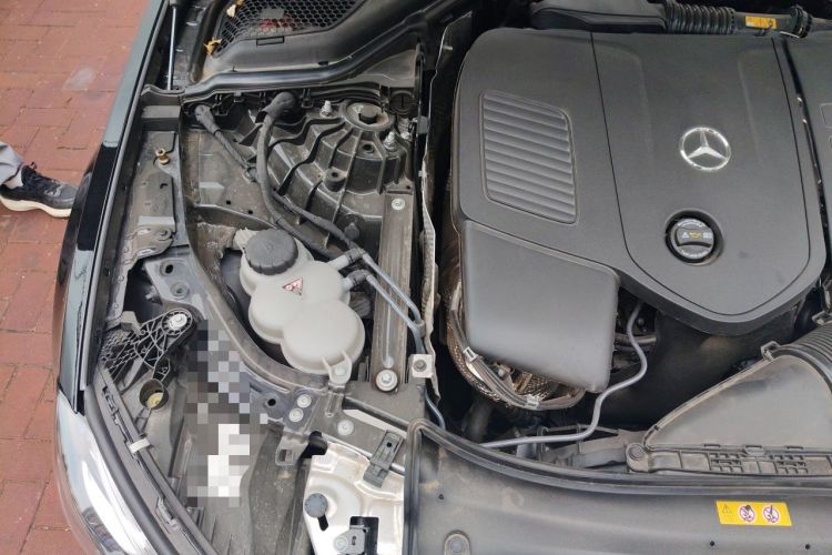 Used Mercedes-Benz E-Class 2024 E 260 L Engine Bay Right