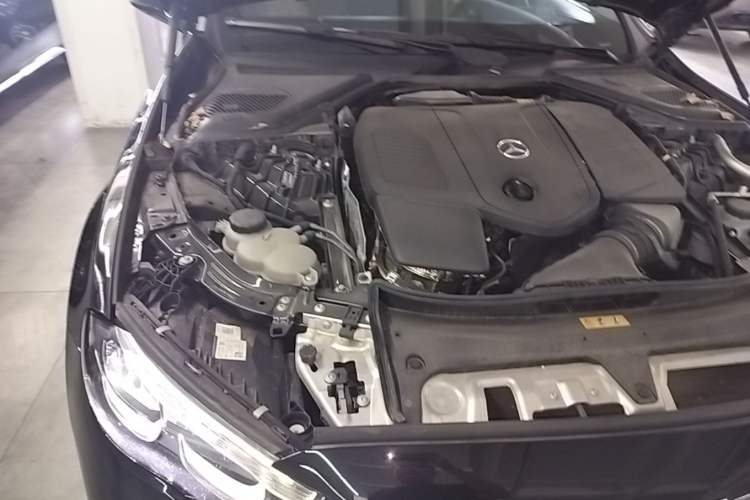 Used Mercedes-Benz E-Class 2024 Facelift E 260 L Engine Bay Right