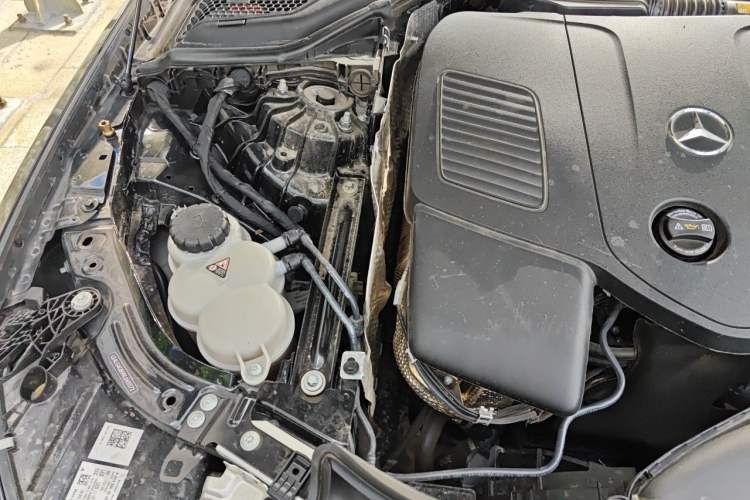Used Mercedes-Benz E-Class 2024 E 300 L Stylish Model Engine Bay Right