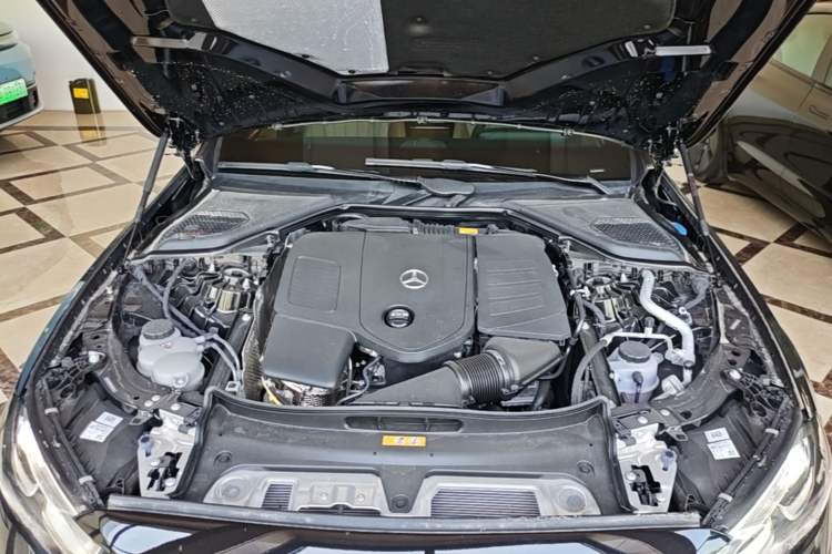 Used Mercedes-Benz E-Class 2024 Facelift E 300 L Luxury Edition Engine Bay