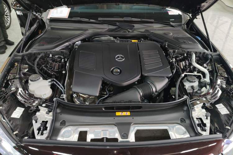 Used Mercedes-Benz E-Class 2024 E 260 L Engine Bay