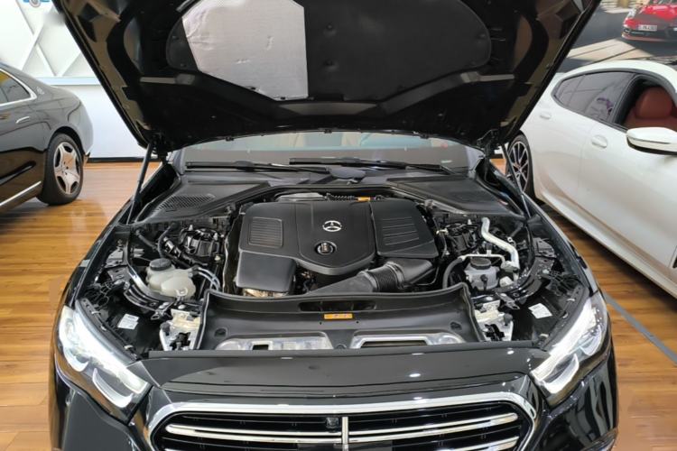 Used Mercedes-Benz E-Class 2024 E 260 L Engine Bay