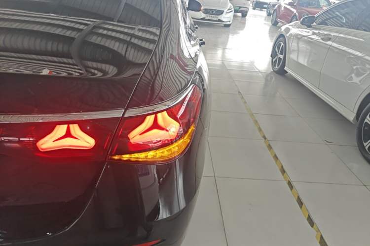 Used Mercedes-Benz E-Class 2024 Refresh E 300 L Stylish Edition Exterior 1