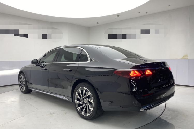 Used Mercedes-Benz E-Class 2024 Facelift E 300 L Luxury Edition Exterior 1