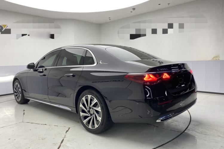 Used Mercedes-Benz E-Class 2024 Facelift E 300 L Luxury Edition Exterior 2