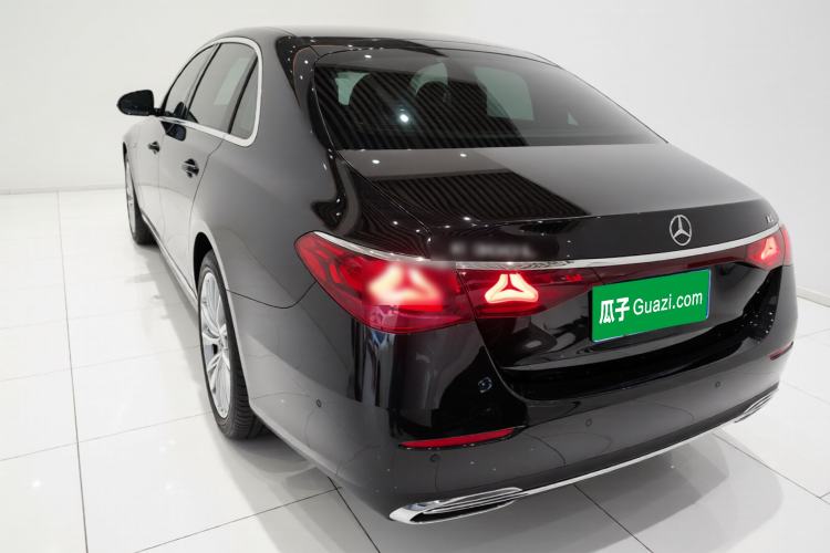 Used Mercedes-Benz E-Class 2024 E 300 L Stylish Model Exterior 2