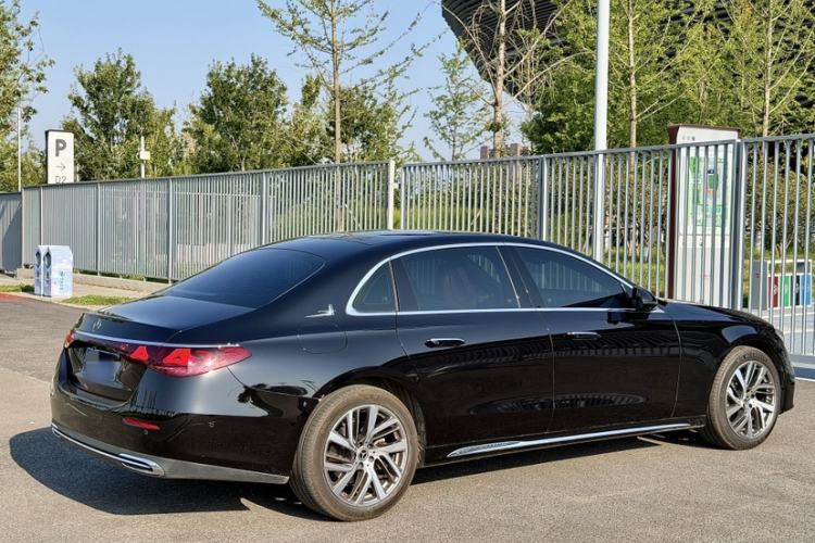 Used Mercedes-Benz E-Class 2024 Refresh E 300 L Stylish Edition Exterior 3