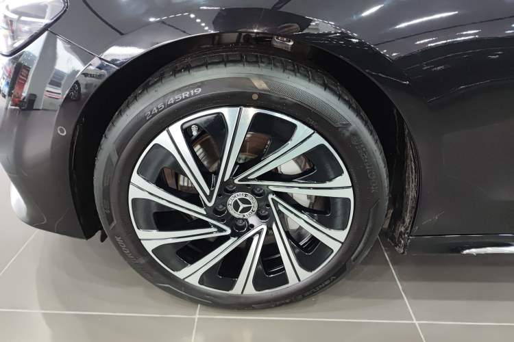 Used Mercedes-Benz E-Class 2024 E 300 L Luxury Model Exterior 3