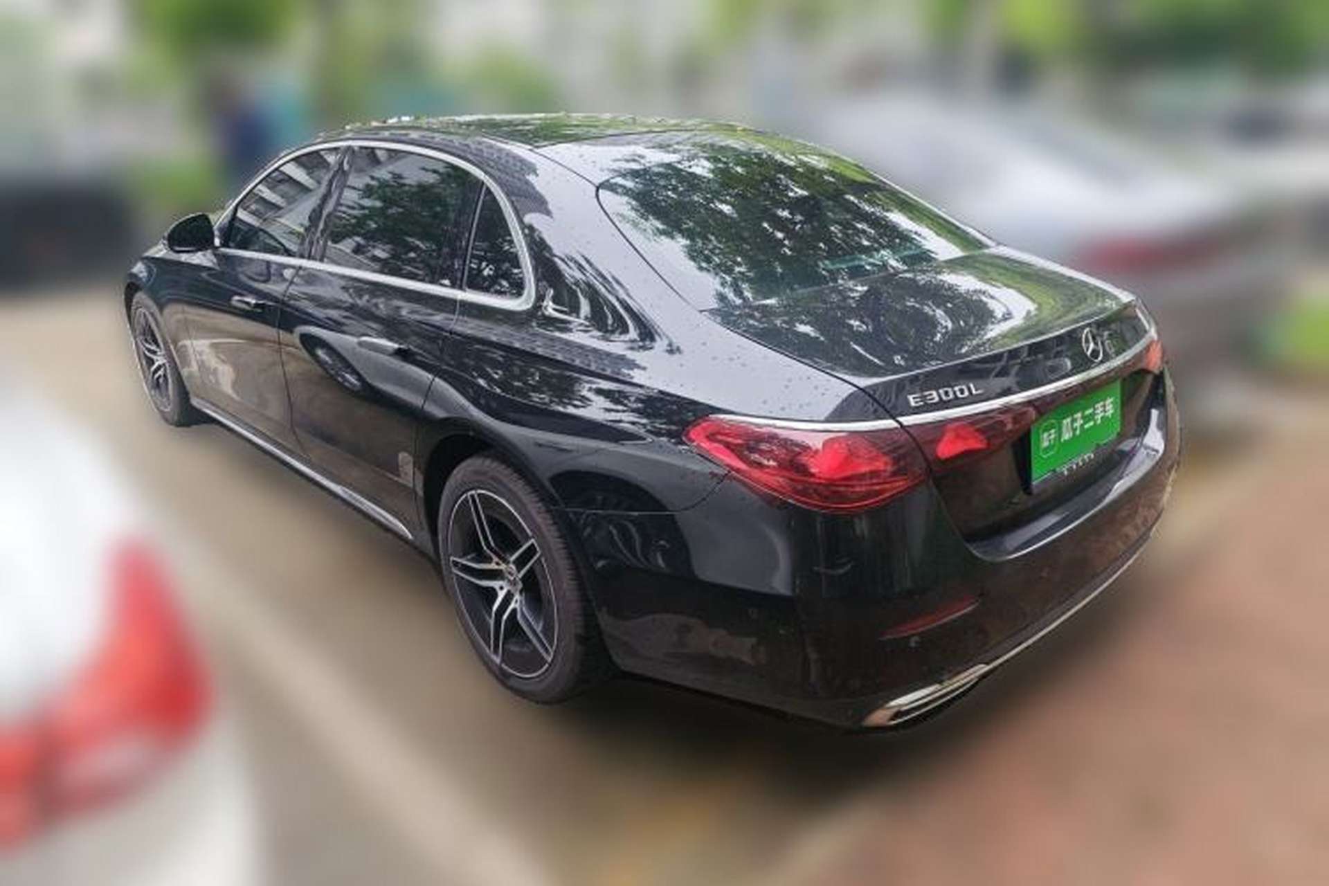 Used Mercedes-Benz E-Class 2024 E 300 L Luxury Model Exterior 3