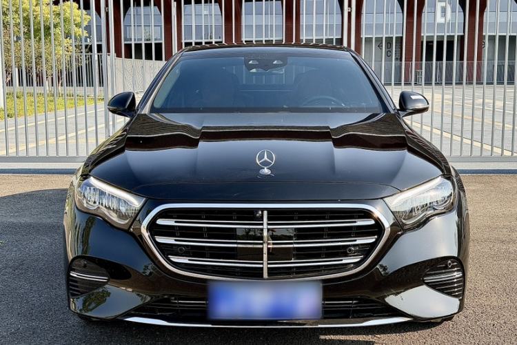Used Mercedes-Benz E-Class 2024 Refresh E 300 L Stylish Edition Exterior 4