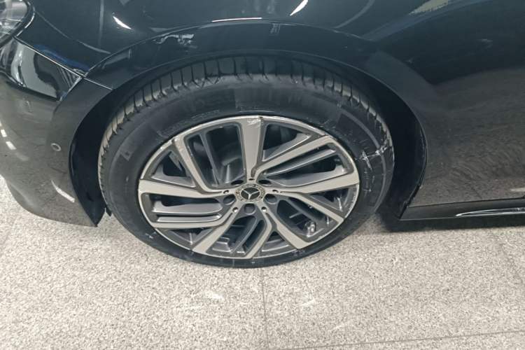 Used Mercedes-Benz E-Class 2024 Refresh E 300 L Stylish Edition Exterior 4