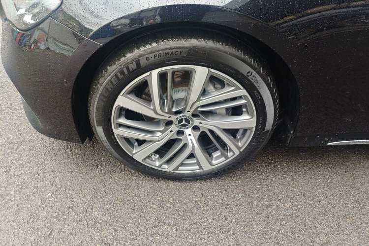 Used Mercedes-Benz E-Class 2024 E 300 L Stylish Model Exterior 4