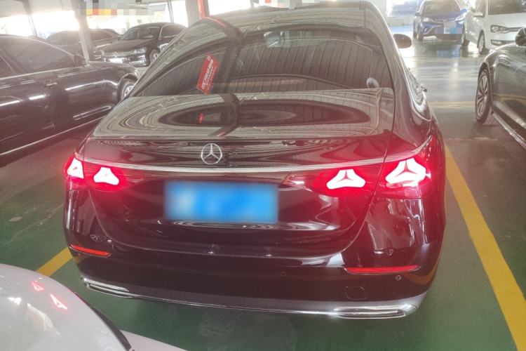 Used Mercedes-Benz E-Class 2024 Refresh E 300 L Stylish Edition Exterior 4