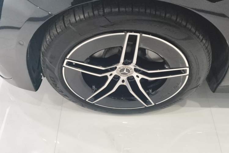 Used Mercedes-Benz E-Class 2024 E 300 L Luxury Sport Model Exterior 4