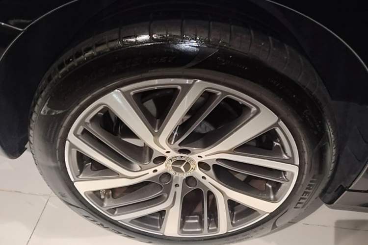 Used Mercedes-Benz E-Class 2024 Refresh E 300 L Stylish Edition Exterior 5