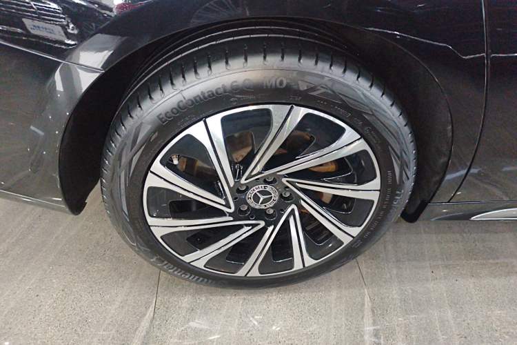 Used Mercedes-Benz E-Class 2024 E 300 L Luxury Model Exterior 5