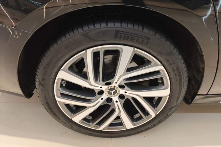 Used Mercedes-Benz E-Class 2024 E 300 L Stylish Model Exterior 5