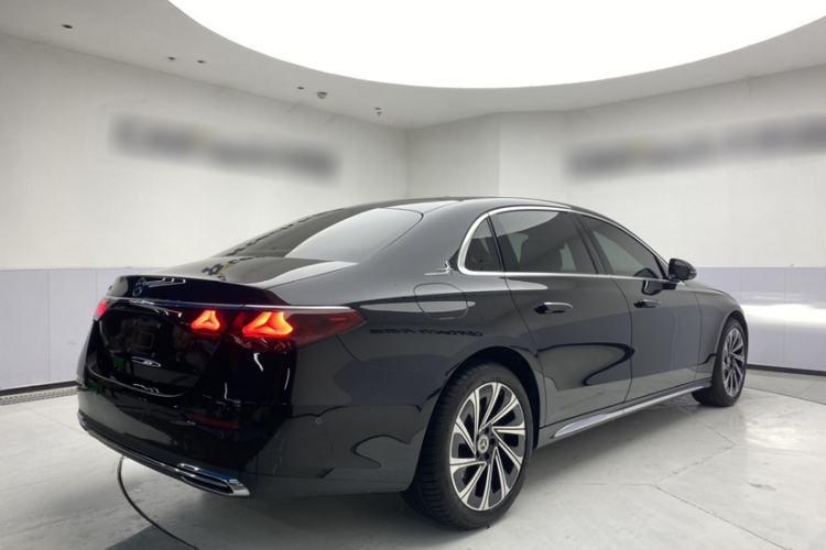 Used Mercedes-Benz E-Class 2024 Facelift E 300 L Luxury Edition Exterior 5