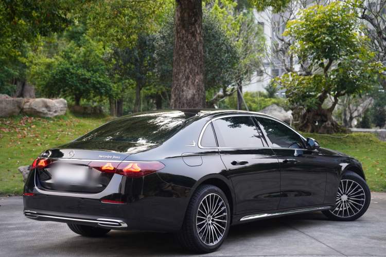 Used Mercedes-Benz E-Class 2024 E 260 L Exterior 5