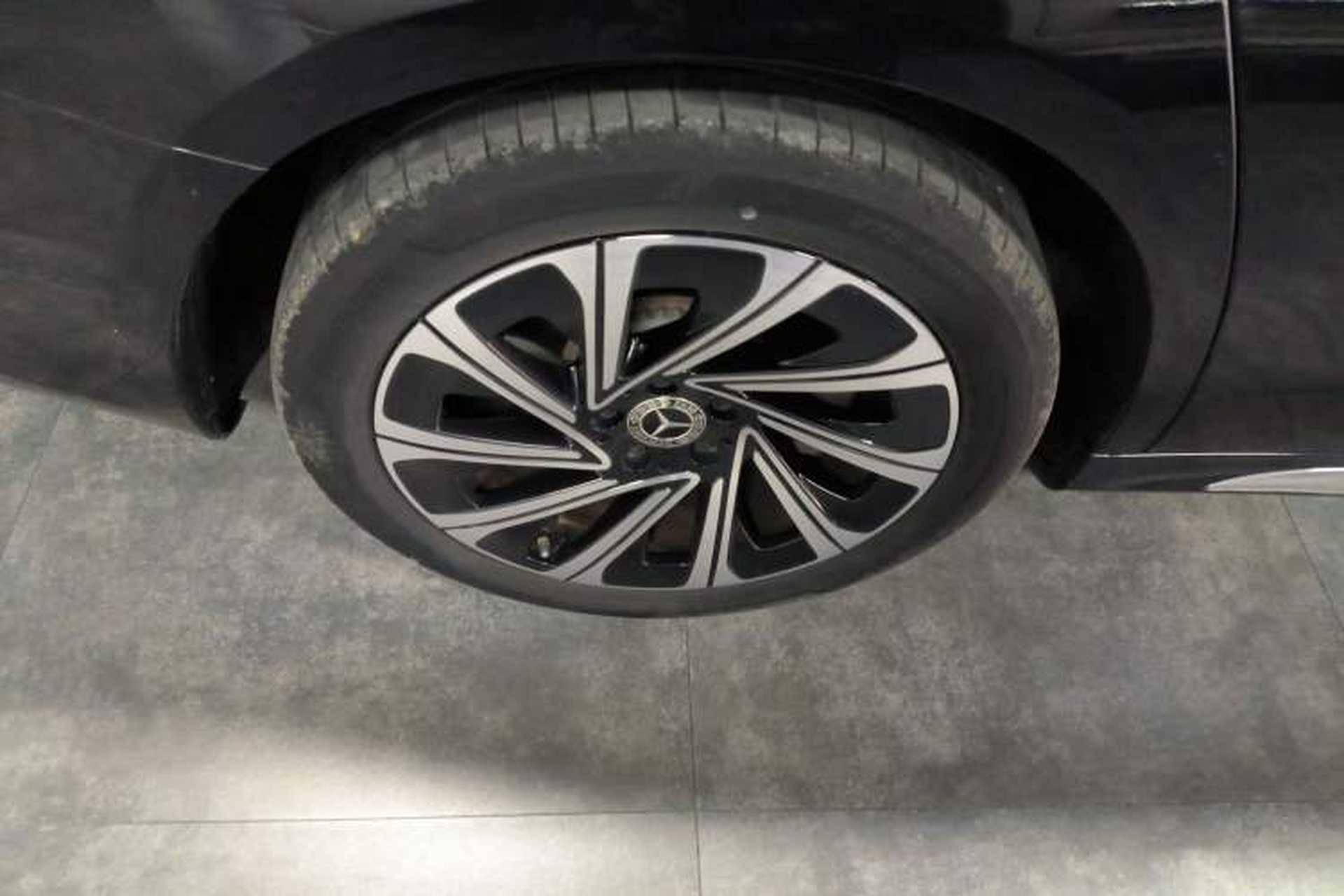 Used Mercedes-Benz E-Class 2024 E 300 L Luxury Model Exterior 5