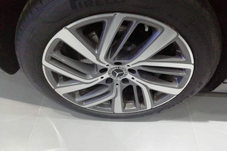 Used Mercedes-Benz E-Class 2024 E 300 L Stylish Model Exterior 5