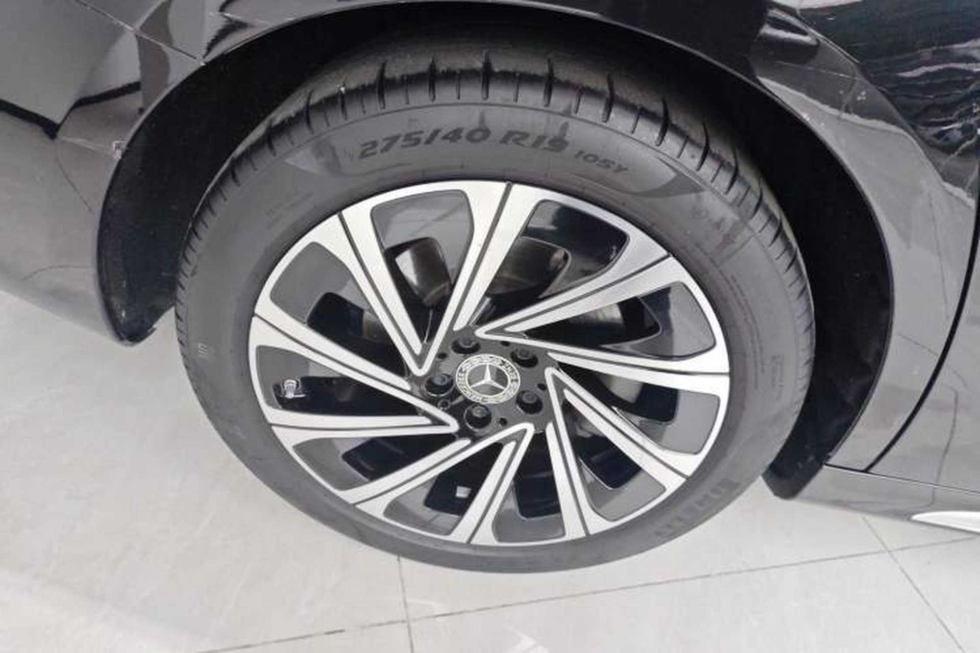 Used Mercedes-Benz E-Class 2024 E 300 L Luxury Model Exterior 5