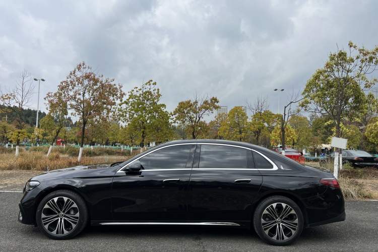 Used Mercedes-Benz E-Class 2024 Facelift E 300 L Fashion Sport Edition Exterior 6
