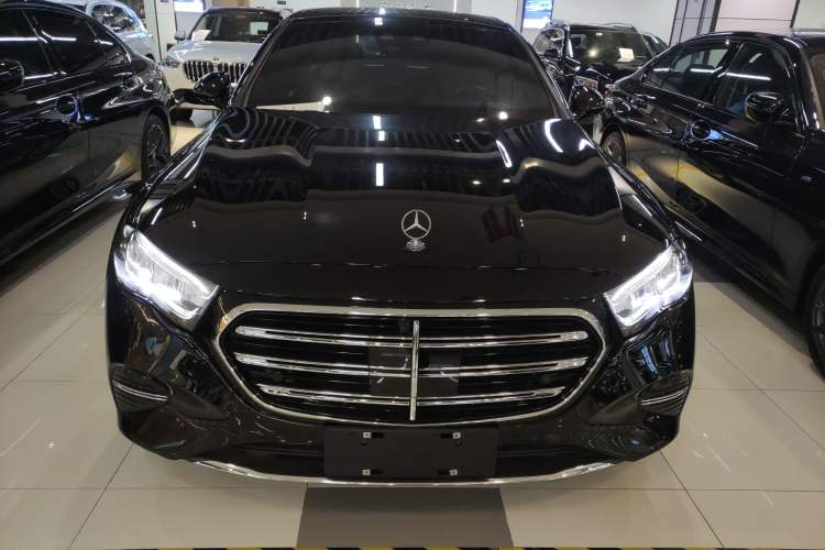 Used Mercedes-Benz E-Class 2024 E 260 L Front