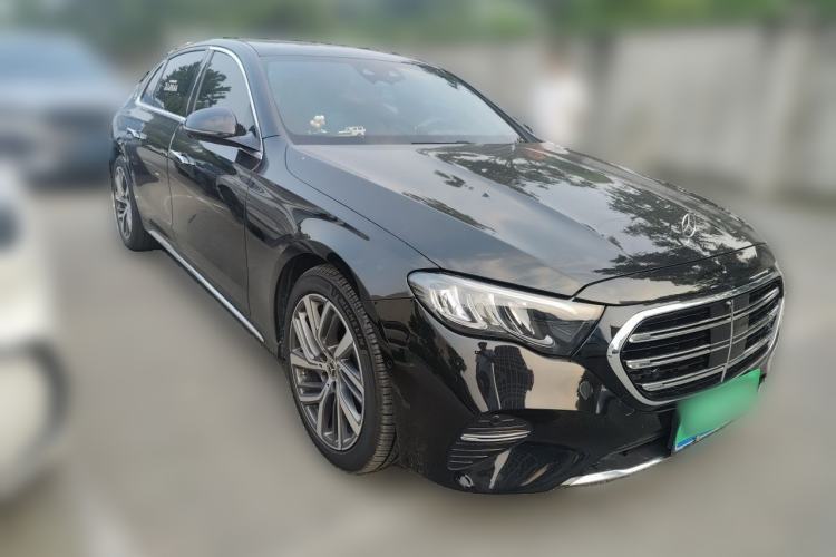 Used Mercedes-Benz E-Class 2024 Refresh E 300 L Stylish Edition Front Right 45 Deg