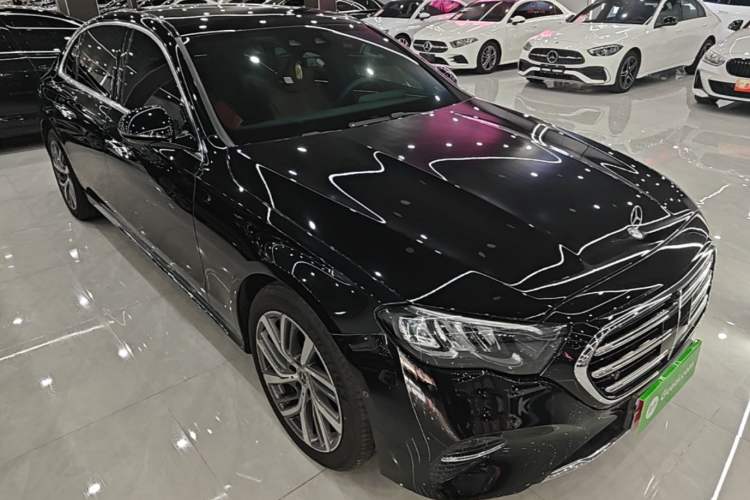 Used Mercedes-Benz E-Class 2024 Refresh E 300 L Stylish Edition Front Right 45 Deg